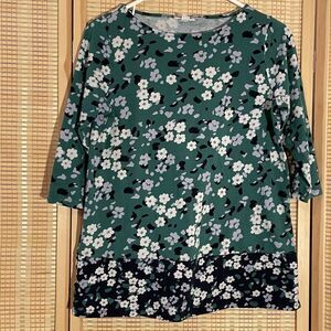 J. JILL Womens XS Tunic Shirt Green Floral Blue Hem Side Slits Cottage Colorful
